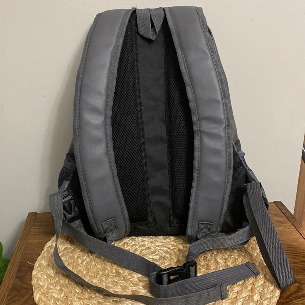 sport gray green